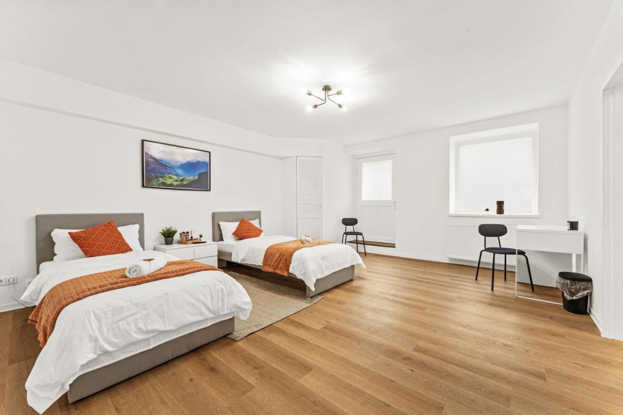 2 Zimmer Apartments, 4 Betten, Vollmoebliert,Zentrale Lage Am S-Bahnhof Берлін Екстер'єр фото
